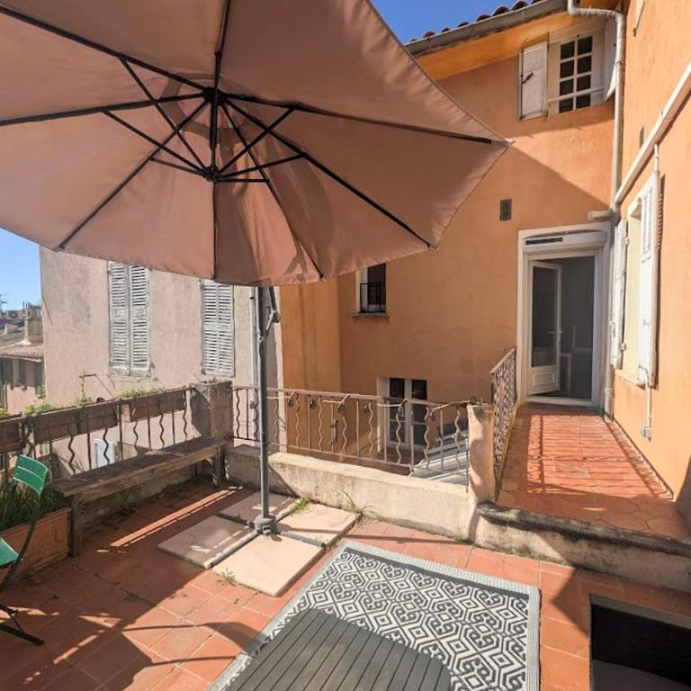 UNE TERRASSE SUR LES TOITS - Appartement 1 Chambre - 25