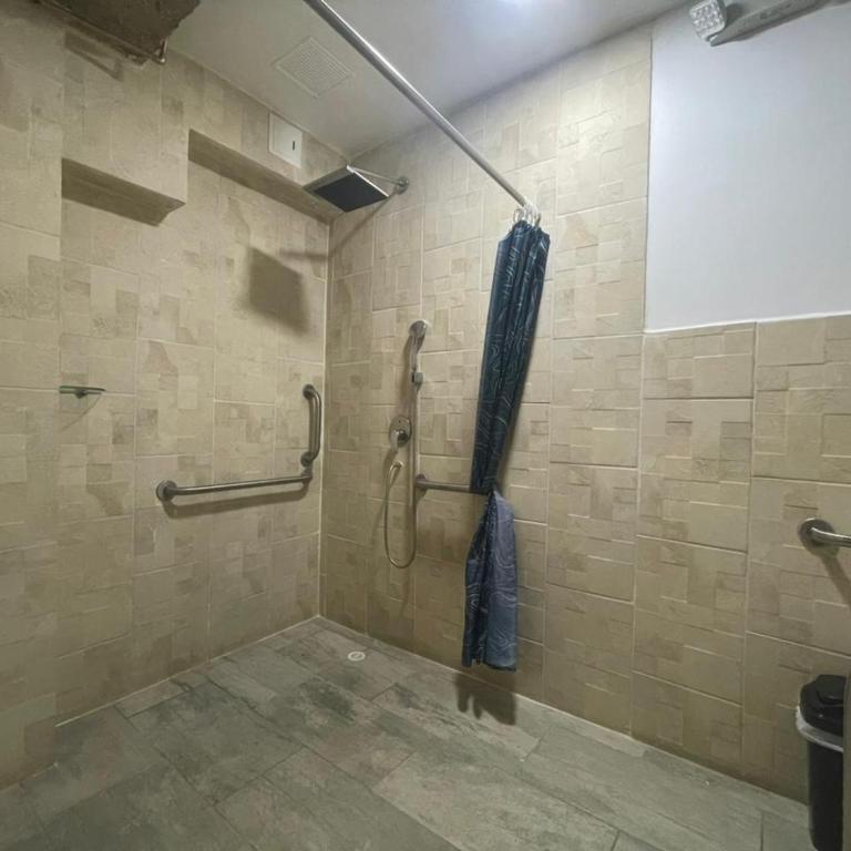 Carriqui Garden Hotel - Double Room - Disability Access - 2