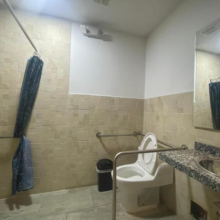 Carriqui Garden Hotel - Double Room - Disability Access - 1