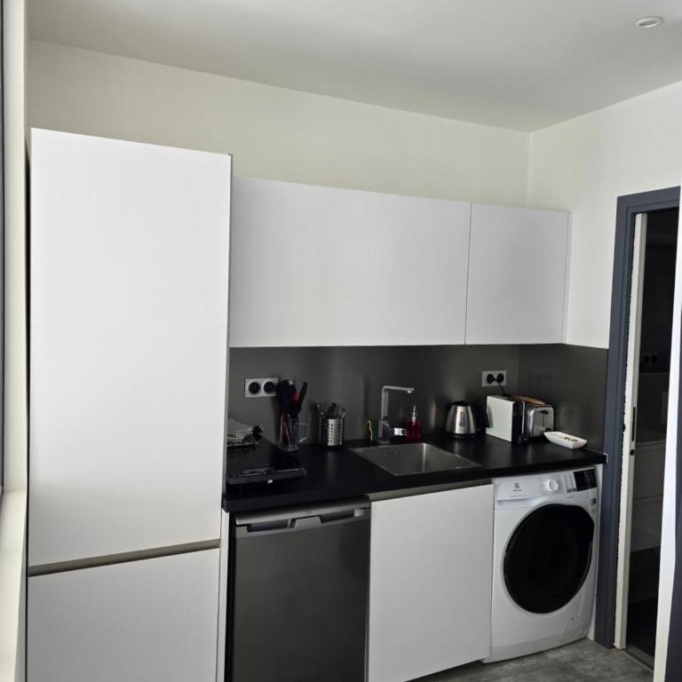 Sanaritz - Studio with Sea View - 5