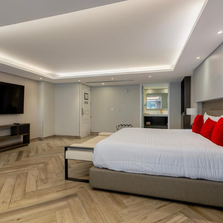 Isaaya Hotel Boutique by WTC - Junior Suite with Patio - 9