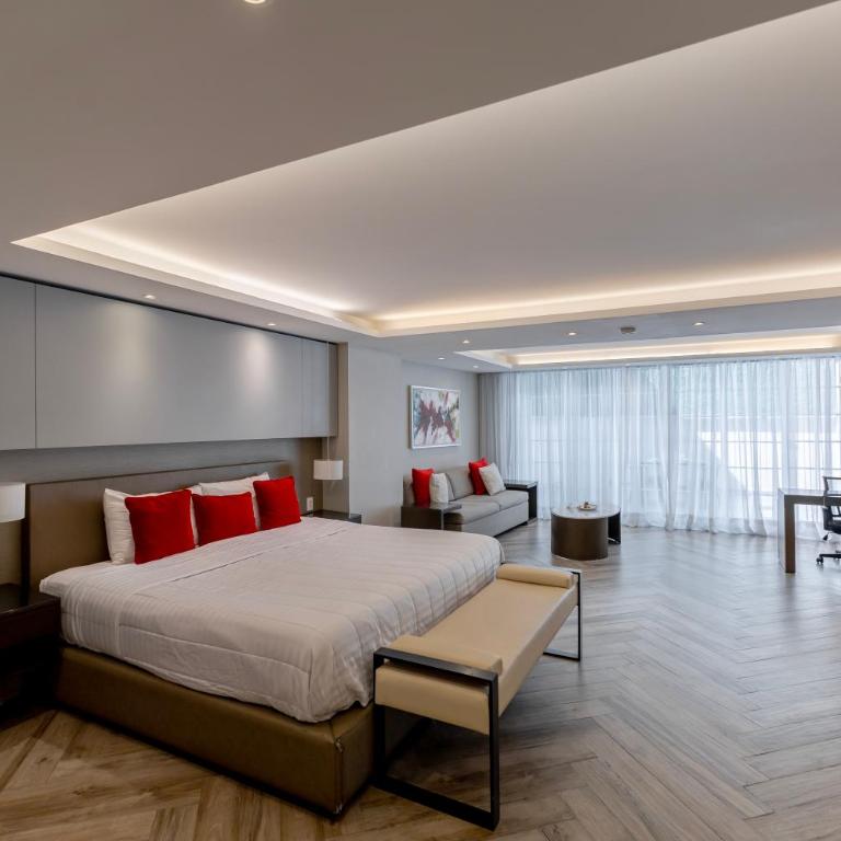 Isaaya Hotel Boutique by WTC - Junior Suite with Patio - 11