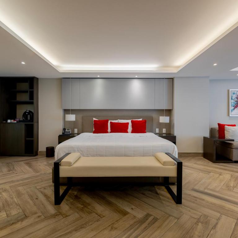 Isaaya Hotel Boutique by WTC - Junior Suite with Patio - 14