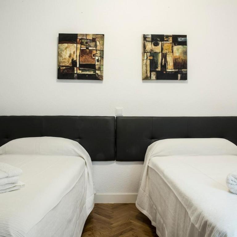 Madrid City Center with Garage 3 bedrooms 2 baths - Three-Bedroom Apartment with Balcony - 6