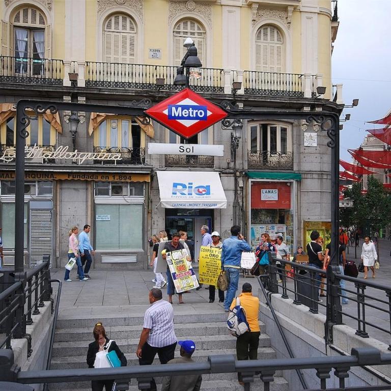 Madrid City Center with Garage 3 bedrooms 2 baths - Three-Bedroom Apartment with Balcony - 7
