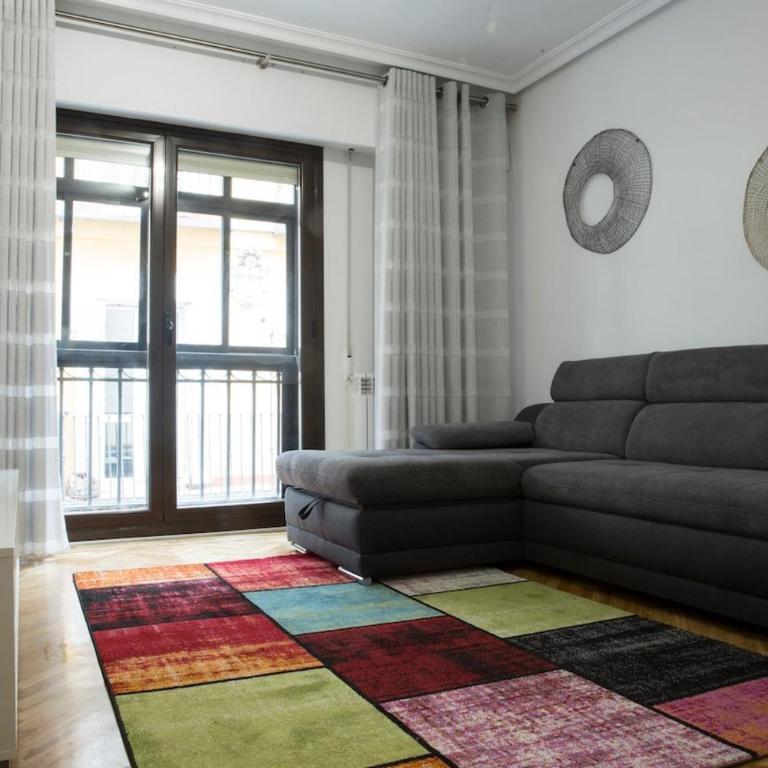 Madrid City Center with Garage 3 bedrooms 2 baths - Three-Bedroom Apartment with Balcony - 8