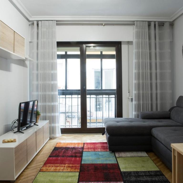 Madrid City Center with Garage 3 bedrooms 2 baths - Three-Bedroom Apartment with Balcony - 36