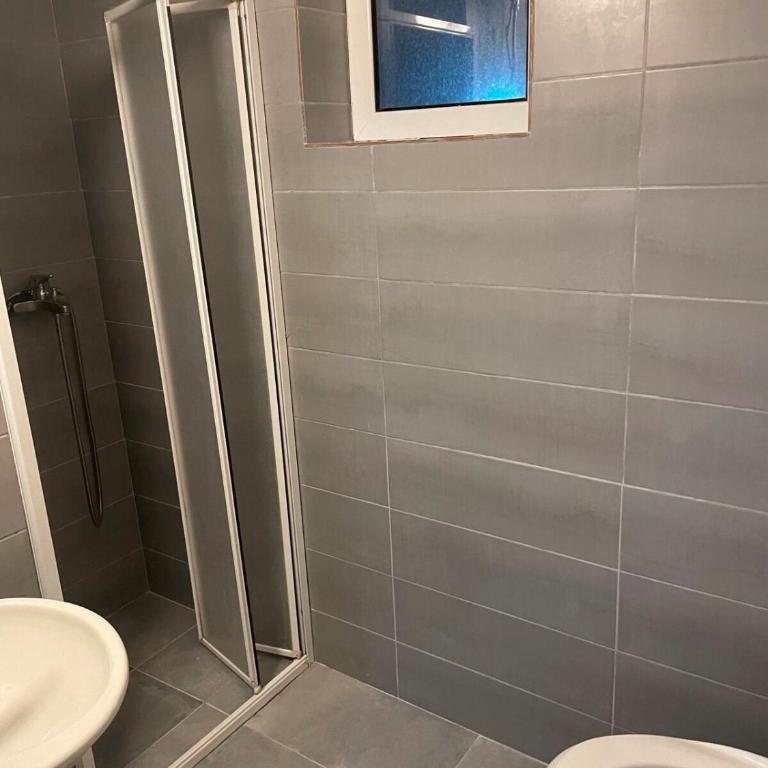 SARA BUDVA - Family Studio - 4