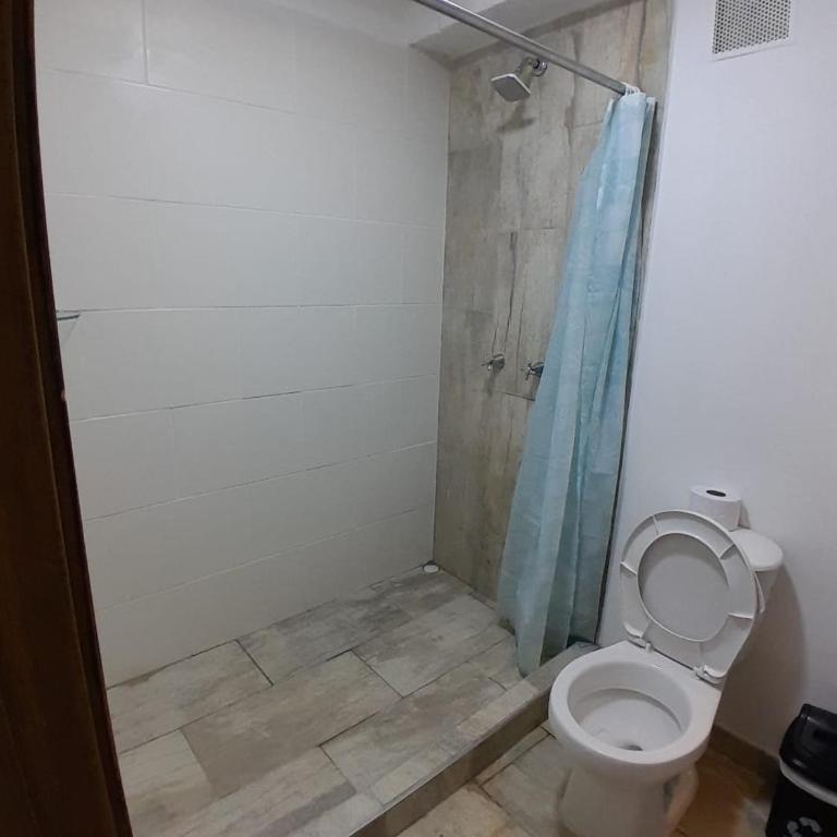 Carriqui Garden Hotel - Classic Triple Room - 5