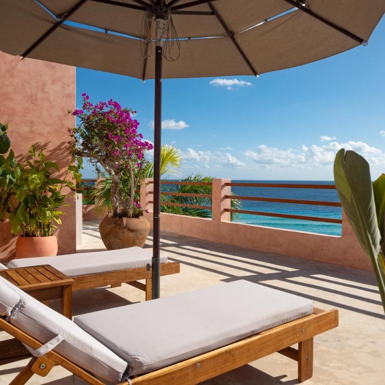 Oceanfront 5BR Villa, Saltwater Pool & Concierge - Villa with Sea View - 12
