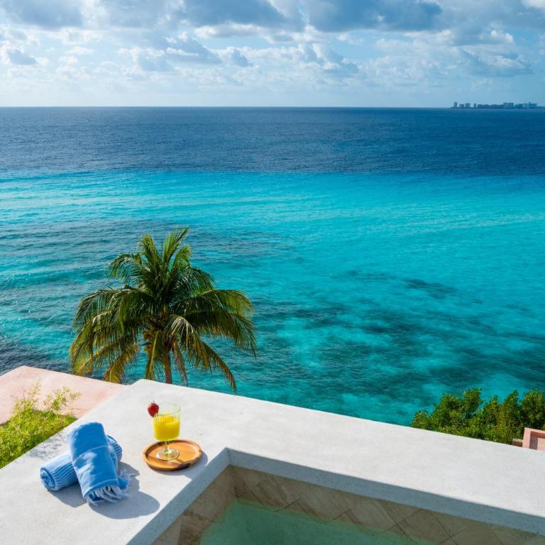 Oceanfront 5BR Villa, Saltwater Pool & Concierge - Villa with Sea View - 26