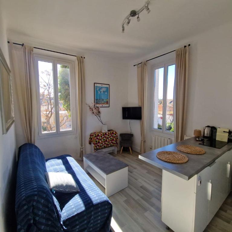 Sanary 1 Chambre balcon garage - Appartamento con 1 Camera da Letto - 1