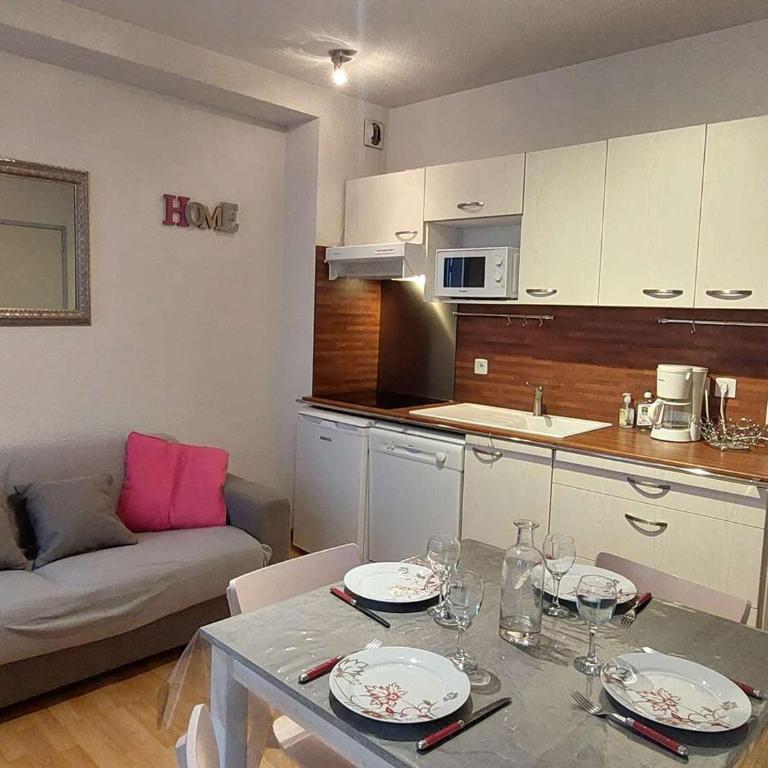Appartement lumineux avec balcon, parking et casier à skis - FR-1-812-17 - Appartement - 12