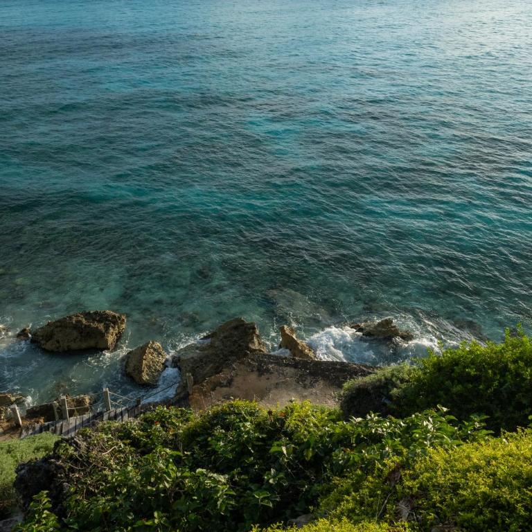 Oceanfront 5BR Villa, Saltwater Pool & Concierge - Villa with Sea View - 39