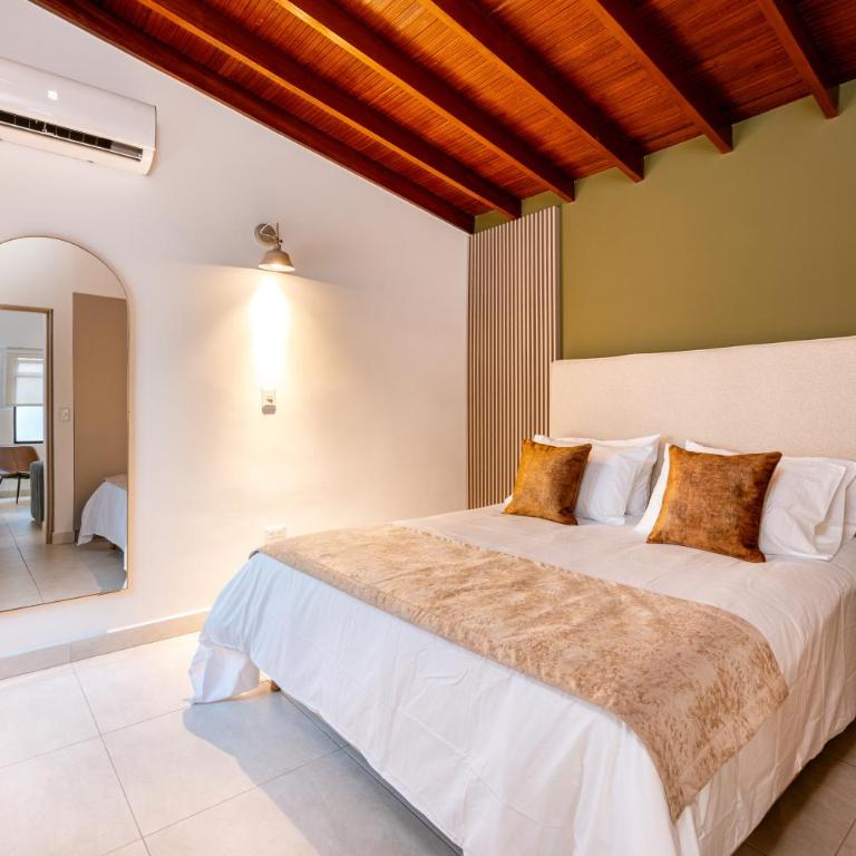 Lucas L - Two-Bedroom Apartment - 9