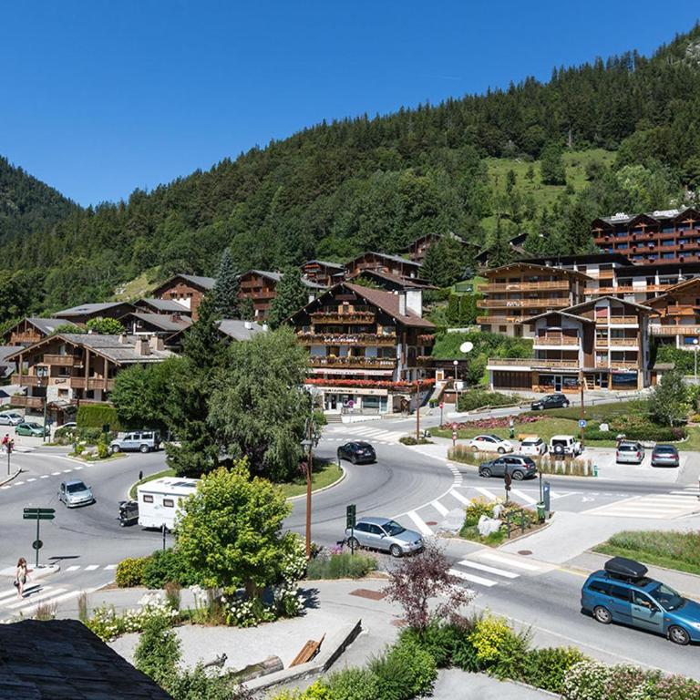 Spacieux appart 5 ch au cœur du village, charme savoyard, WiFi, cheminée décorative - FR-1-437-51 - Apartamento (10 adultos) - 19