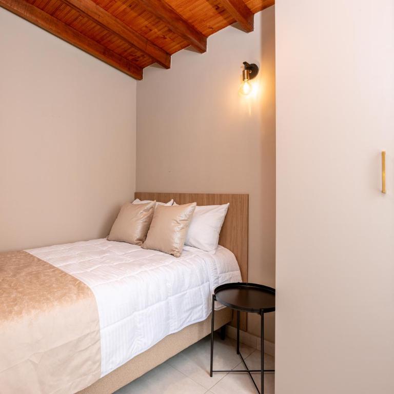 Lucas L - Two-Bedroom Apartment - 12