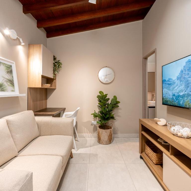 Lucas L - Two-Bedroom Apartment - 29