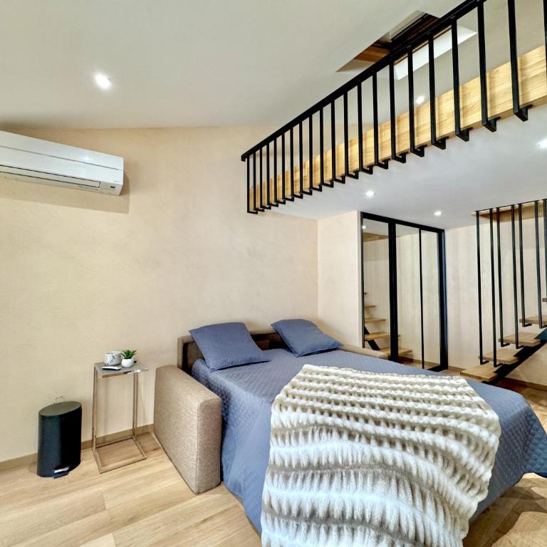 Top floor apartment - Apartment - 6