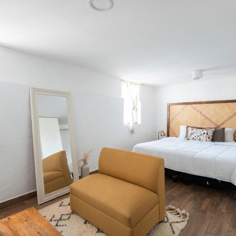 Apartment Next to Callejón de los Sapos: Comfort + Parking - One-Bedroom Apartment - 12
