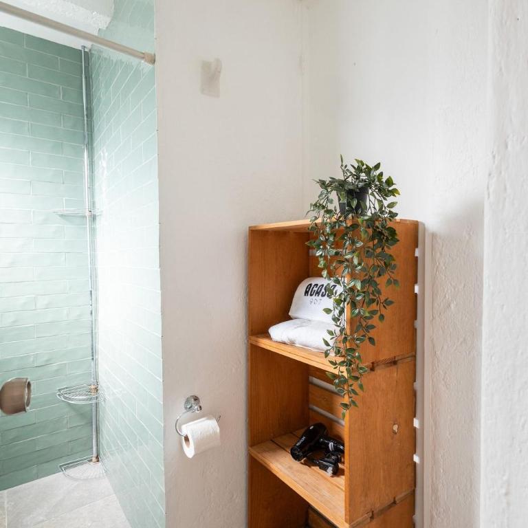 Apartment Next to Callejón de los Sapos: Comfort + Parking - One-Bedroom Apartment - 16