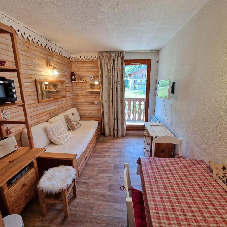 Studio charmant pour 2-3 pers. au sud de 17m² à Valfréjus - FR-1-265-237 - Studio - 1