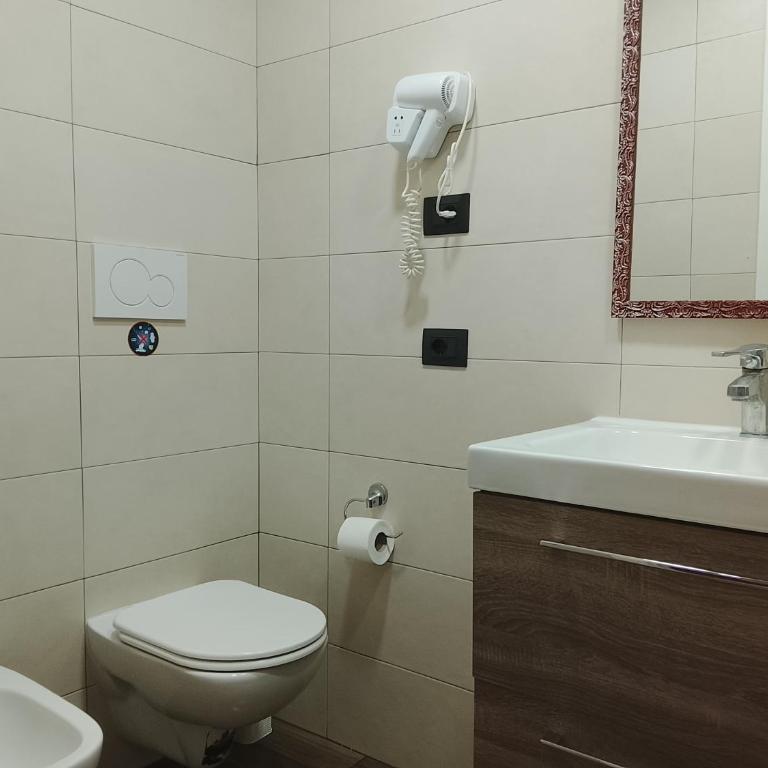 Pompei Domus Michaeli Bed & Breakfast - Camera Tripla con Bagno Privato - 9