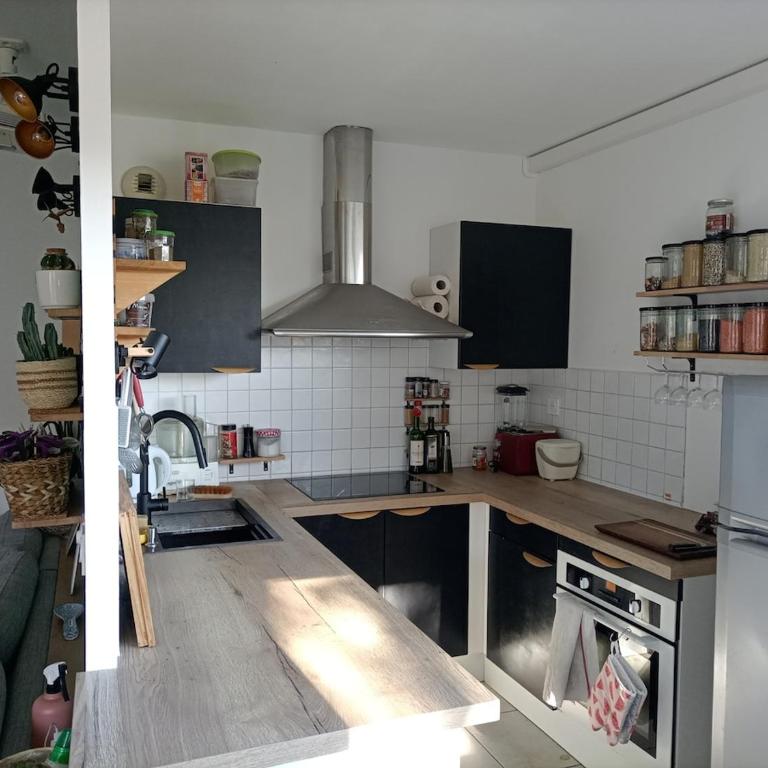 T2 lumineux balcon, parking facile, climatisation, Wi-Fi - Appartement 1 Chambre - 3