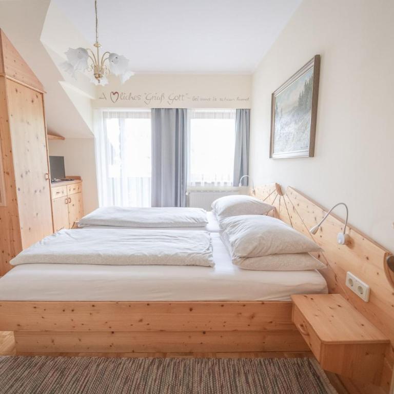 Gästehaus Maurer/Bader - Doppelzimmer mit Balkon - 2