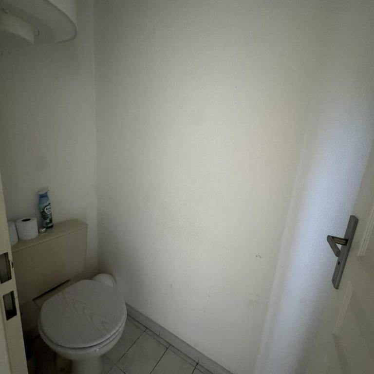 Appartement avec grande terrasse et garage à Cavalaire-sur-Mer - FR-1-100-355 - Appartement - 15