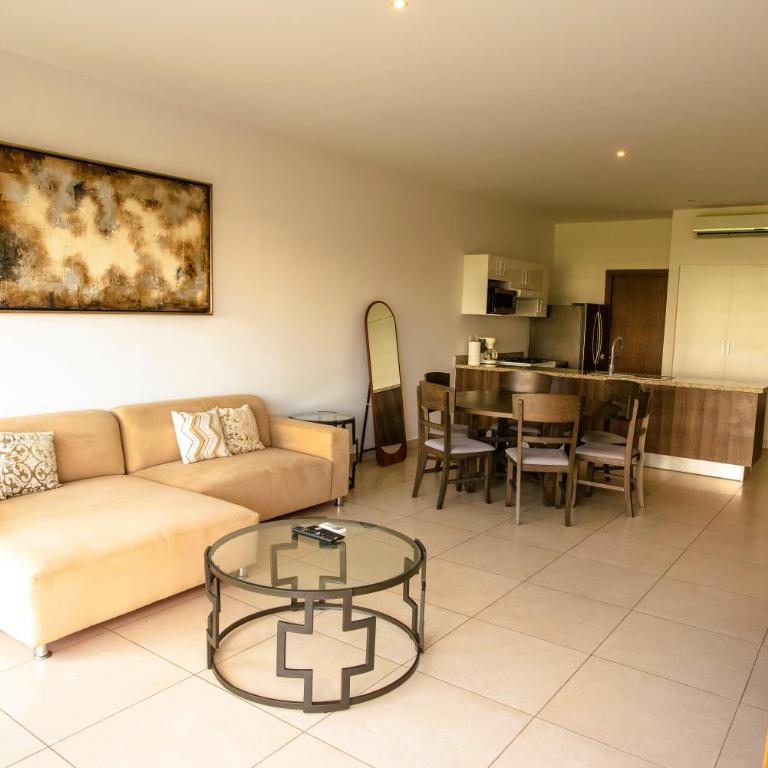 Spacious 3 bedroom Condo by the US Consulate and The Harbor - Two-Bedroom Apartment - 7