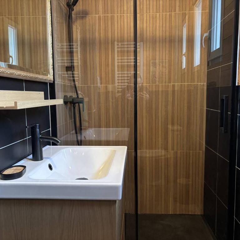 Charmant appartement fonctionnel près du centre bourg, balcon et parking gratuit - FR-1-548-2 - Appartamento (4 Adulti) - 8