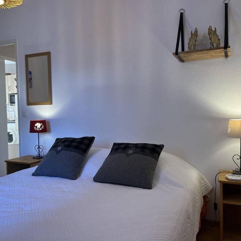 Appartement Fonctionnel avec Balcon, Garage et Wifi - Parfait pour 4 Personnes près des Pistes - FR-1-548-25 - Apartment - 10