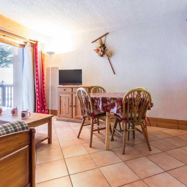 Appartement calme 6 pers, skis aux pieds, WiFi - FR-1-346-330 - Appartement - 9