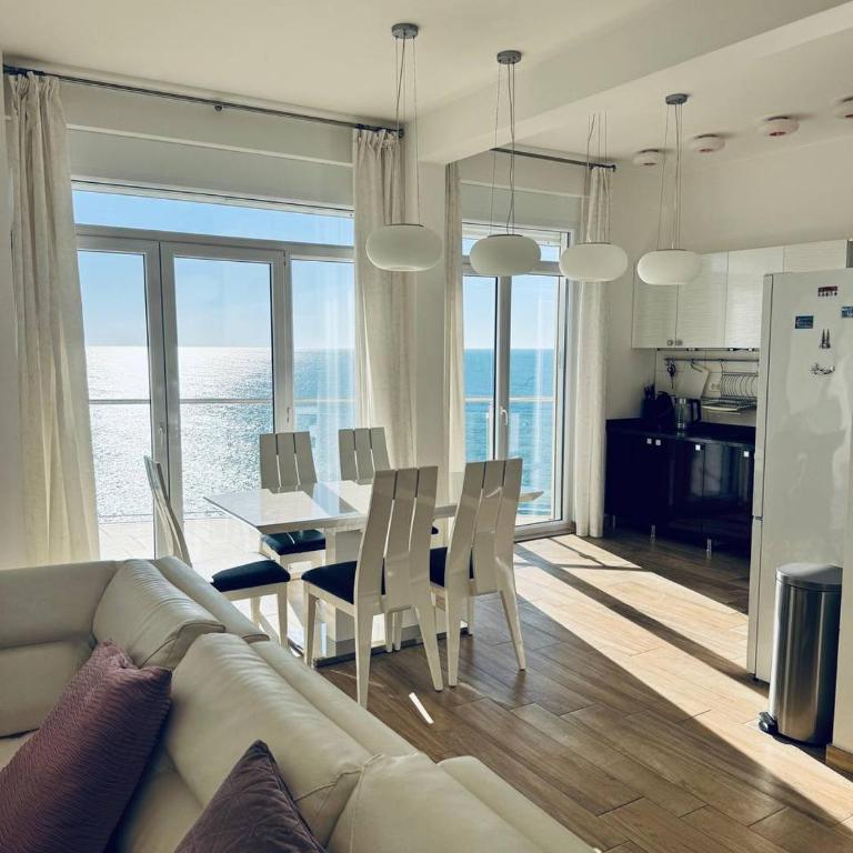 SF Apartments Lux - Two-Bedroom Apartment with Sea View - 10