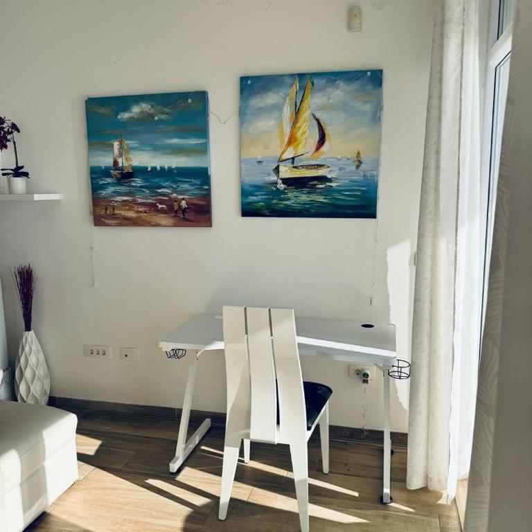 SF Apartments Lux - Two-Bedroom Apartment with Sea View - 18