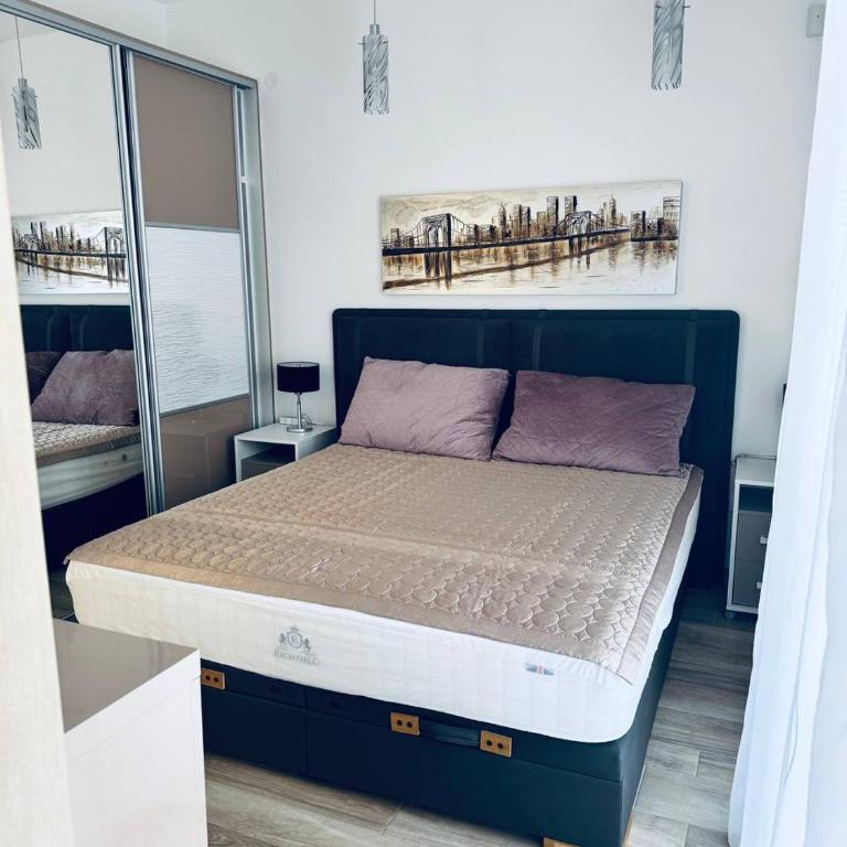 SF Apartments Lux - Two-Bedroom Apartment with Sea View - 19