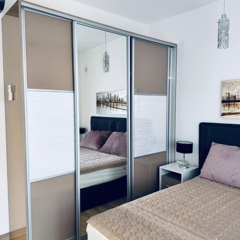 SF Apartments Lux - Two-Bedroom Apartment with Sea View - 31