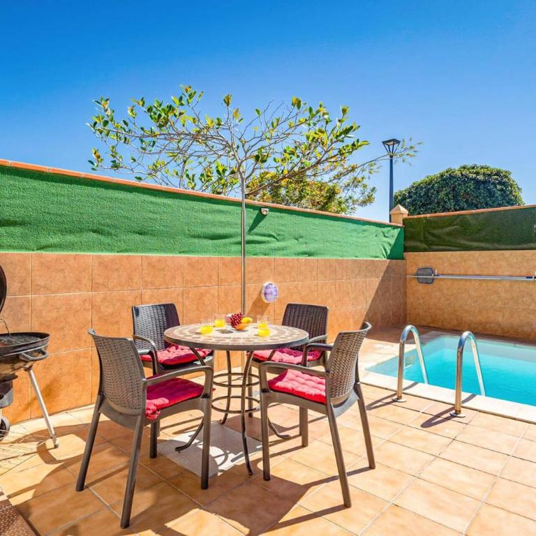 Villa Florencia by Villa Plus - Villa - 7