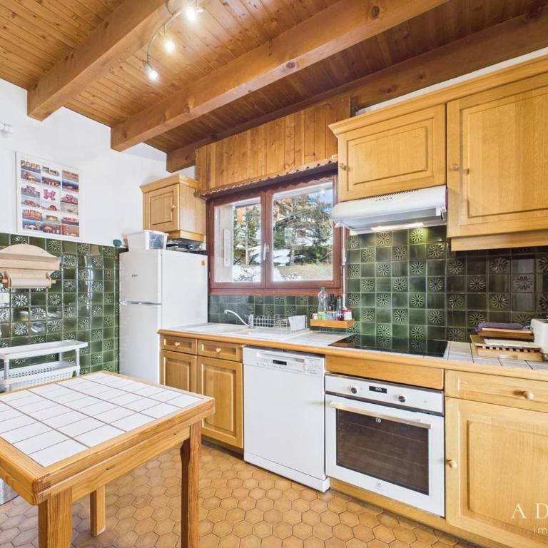 Appartement spacieux, terrasse plein sud, proche pistes et commerces - FR-1-398-508 - Appartement - 20