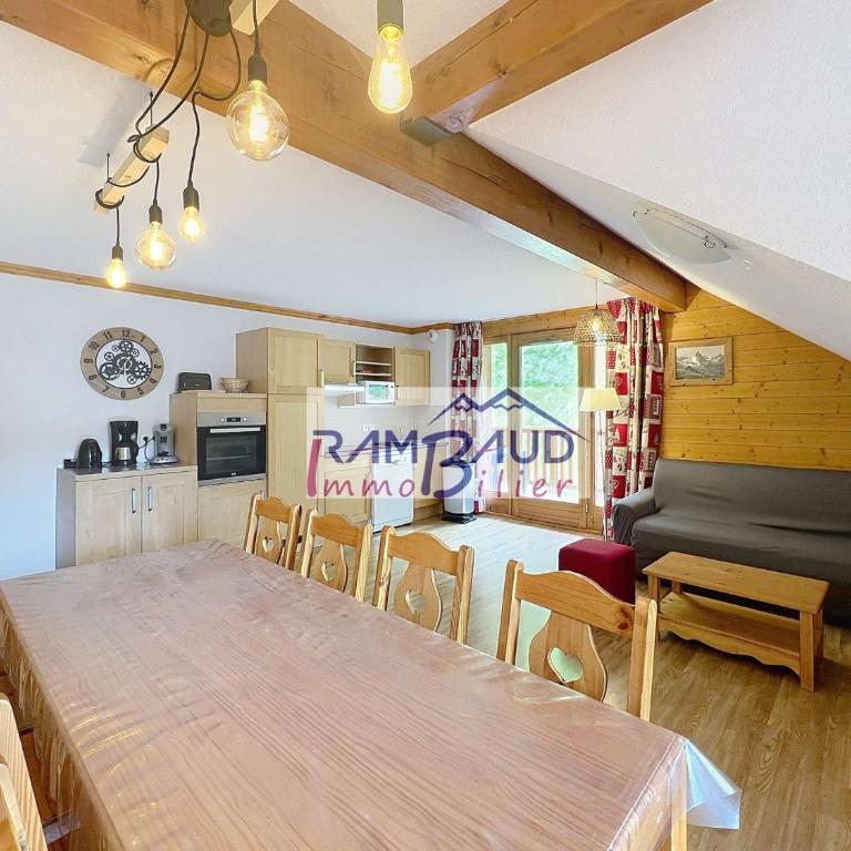 F4 Duplex 8 Pers - WiFi - Parking - Piscine - FR-1-854-30 - Apartment - 4