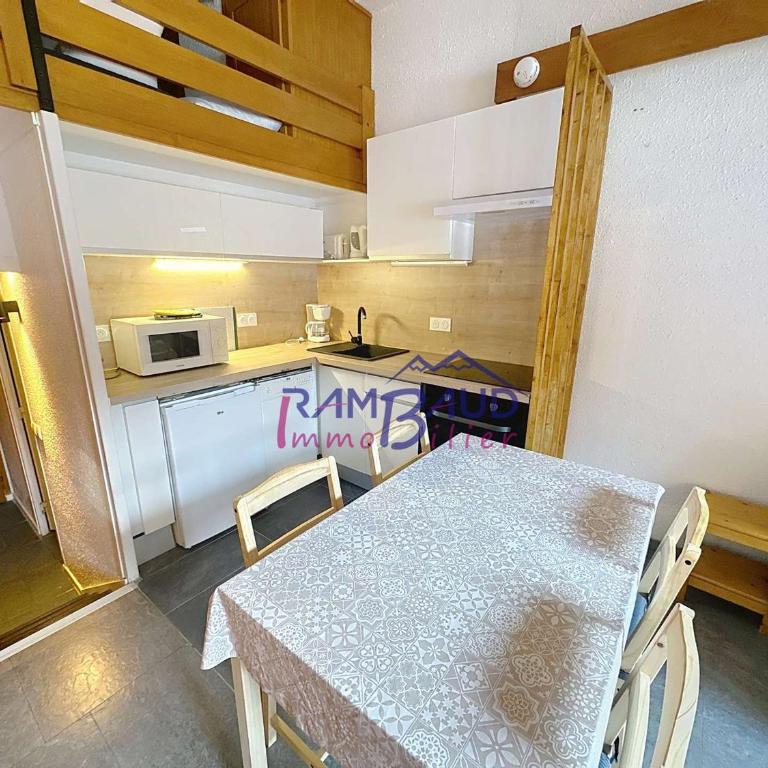 Studio 4 personnes Centre Village - Mezzanine et Balcon Sud - FR-1-854-42 - Estudio - 9
