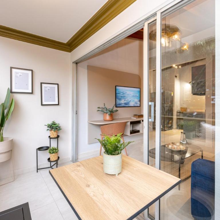 Lucas L - Two-Bedroom Apartment - 22