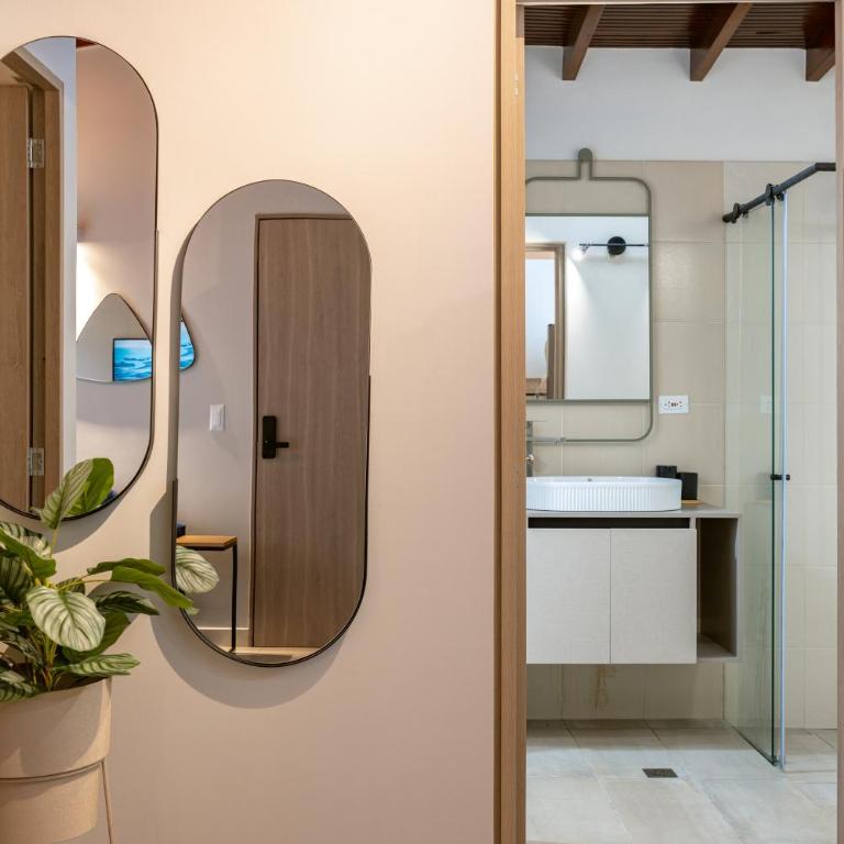 Lucas L - Two-Bedroom Apartment - 25