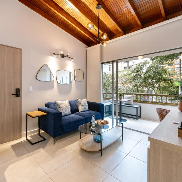 Lucas L - Two-Bedroom Apartment - 40