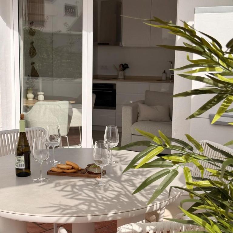 Sunny Flat with Pools & Terrace in Oasis of Nerja - Apartamento de 2 dormitorios - 3