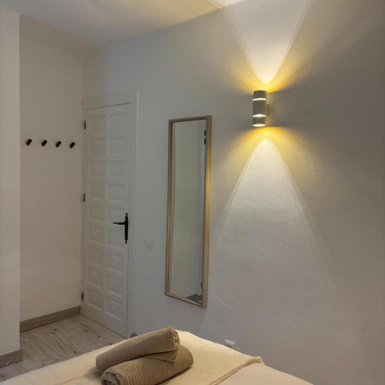 Sunny Flat with Pools & Terrace in Oasis of Nerja - Apartamento de 2 dormitorios - 18