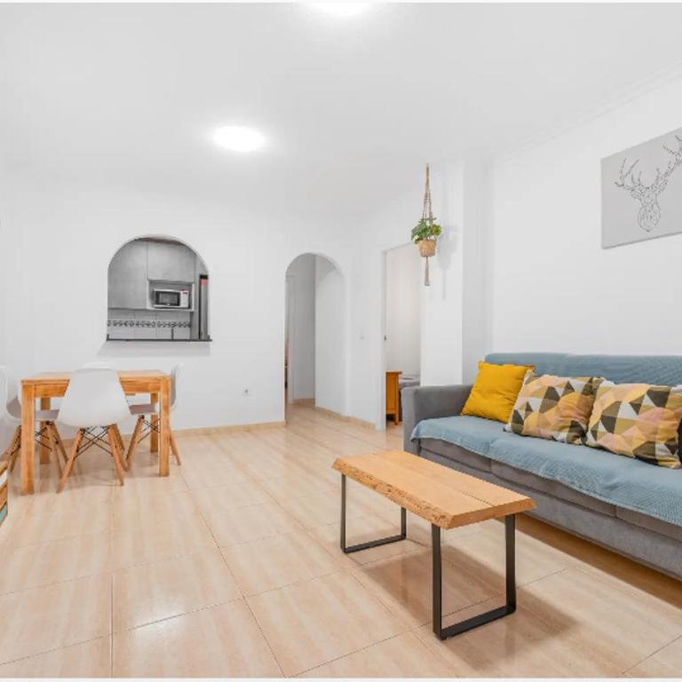 Bajo concordia - Three-Bedroom Apartment - 2
