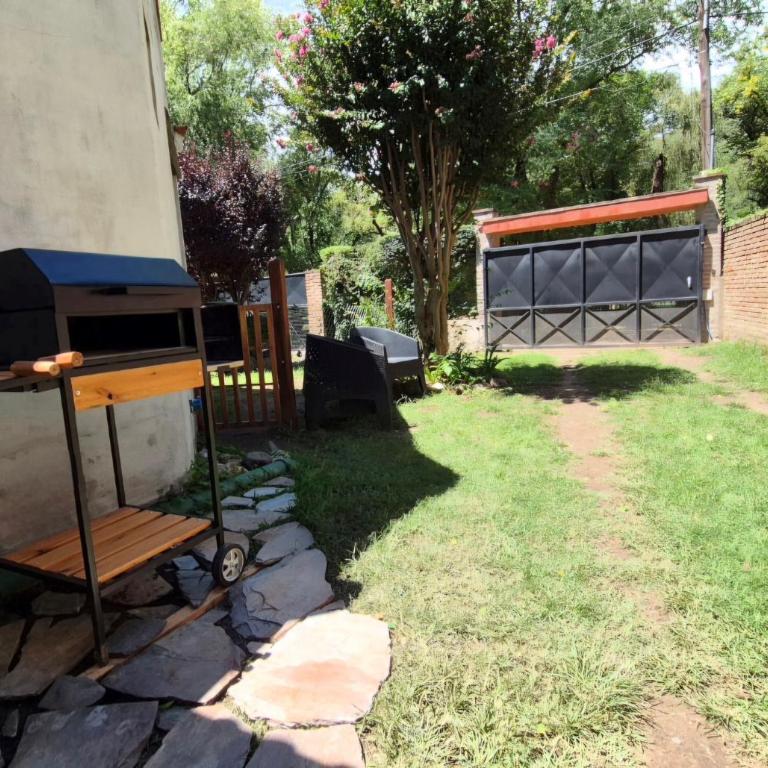 Departamento tranquilo cerca de la terminal Villa General Belgrano a 5 cuadras del centro - Apartamento de 1 dormitorio - 18