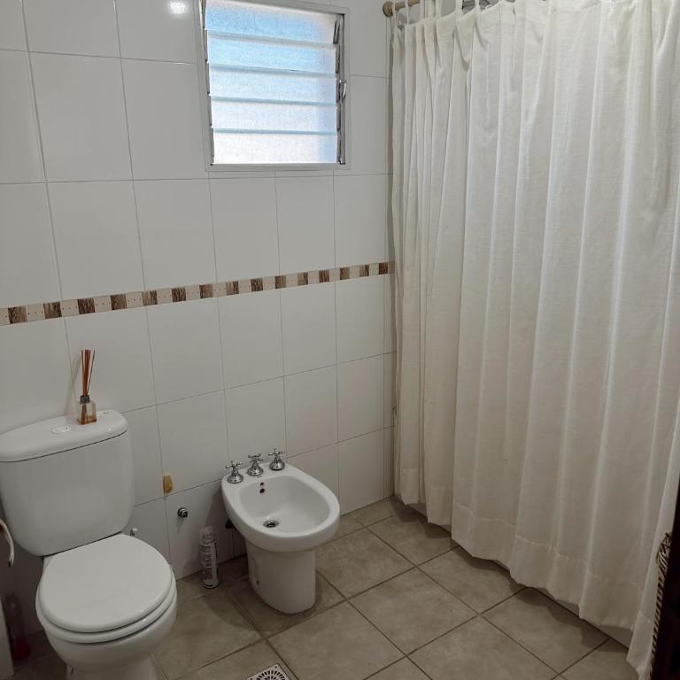 Amplio Departamento cómodo con cochera - Apartamento de 3 dormitorios - 2